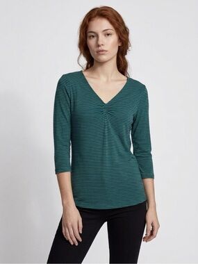 Tommy Bahama Soft Stretchy Teal Stripe Top, Size Large